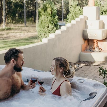 Casa La Vina Pokolbin - Romantic Villas With Outdoor Hot Tubs And Fireplaces Bagian luar foto