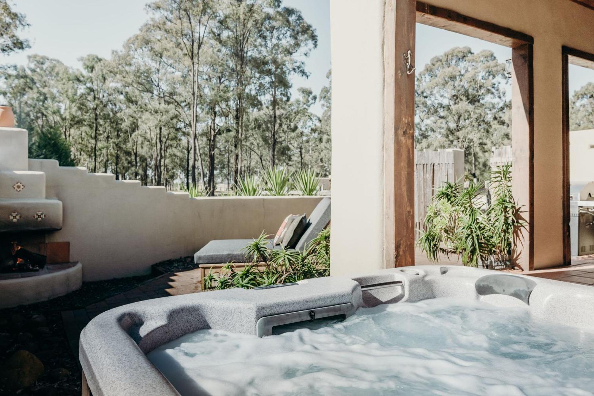 Casa La Vina Pokolbin - Romantic Villas With Outdoor Hot Tubs And Fireplaces Bagian luar foto